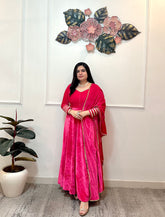 Party wear pink lycra velvet anarkali - kasumi.in
